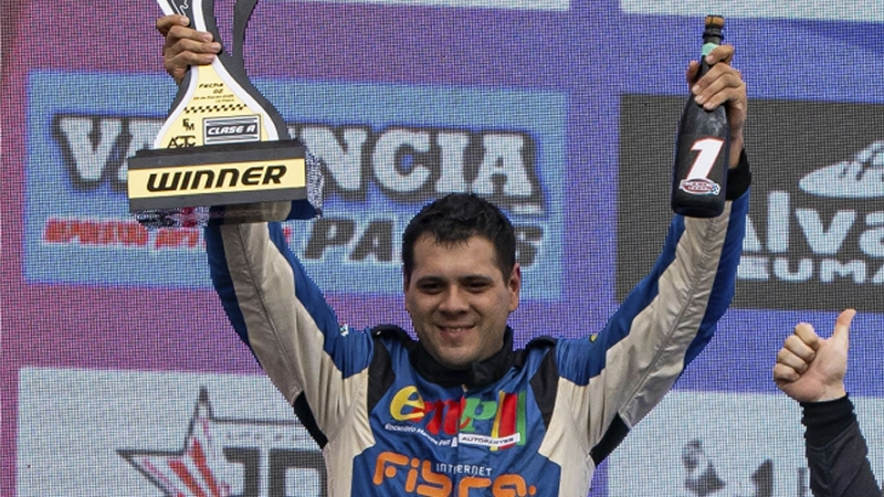 Agustín Campillay celebró un triunfo contundente bajo el agua y se posiciona como uno de los candidatos firmes al título de la Clase A | Prensa ProCar 4000