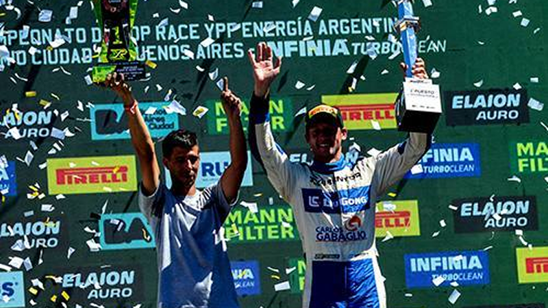 Marcelo Ciarrocchi celebró en lo más alto del podio tras una remontada estratégica | Prensa Top Race