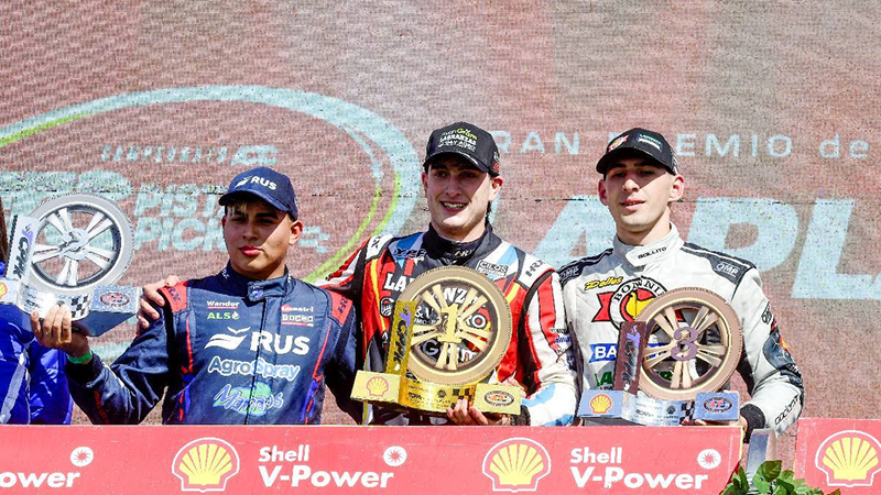 ​Faustino Cifre celebra en lo más alto del podio platense | Prensa ACTC