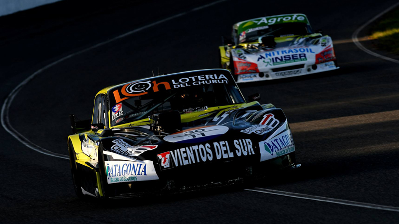 47686