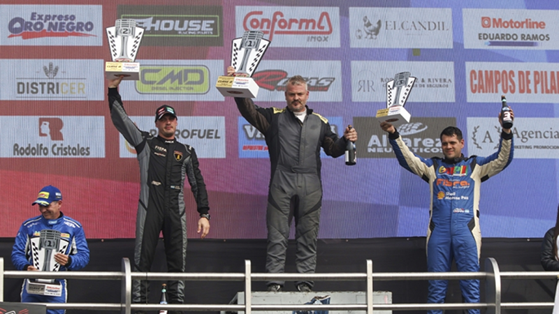 Germán Pietranera resistió la presión sobre el cierre de la competencia y festejó la victoria en la cuarta final del año para la Clase A | Prensa ProCar