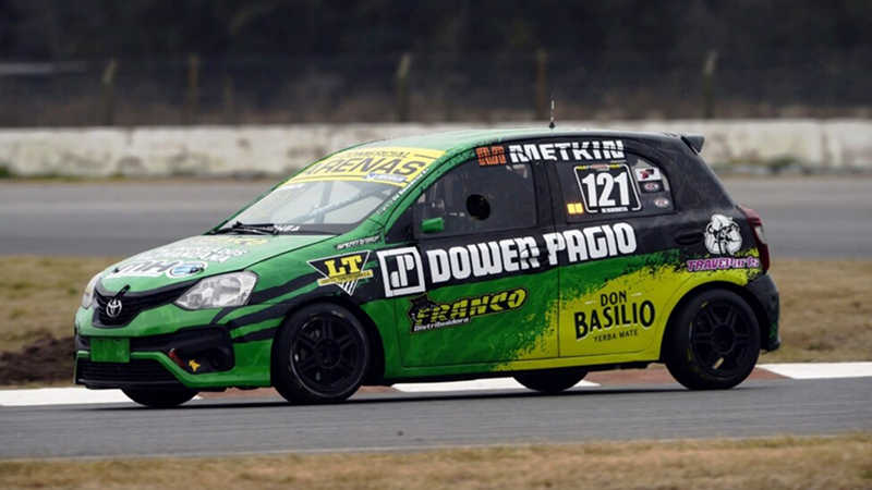 Franco De Benedictis aguantó la presión en una final espectacular y festejó su primer triunfo en la Clase 3 del Turismo Pista | Prensa APTP