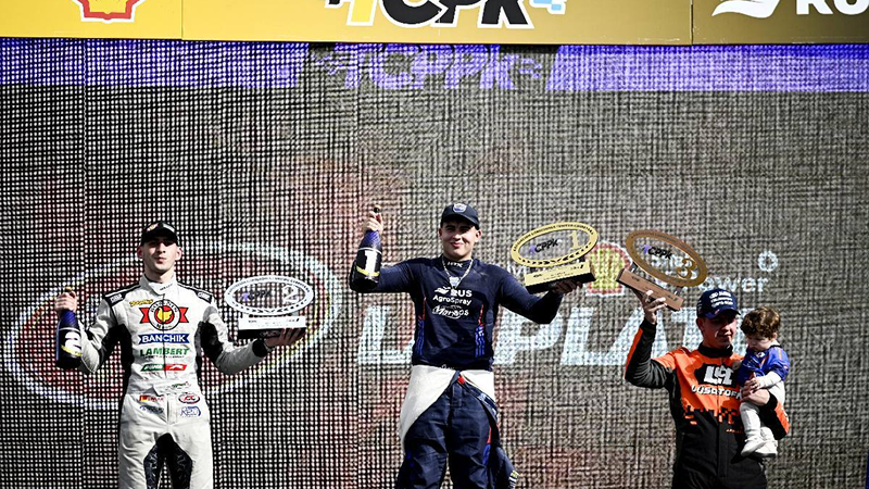 Biagi festejó en el podio de La Plata tras lograr su tercera victoria del año y capturar la punta del certamen | Prensa ACTC