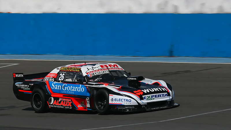 Valentino Alaux al volante del Dodge del Galarza Racing con el que logró la pole position en Rosario | Gentileza ACTC