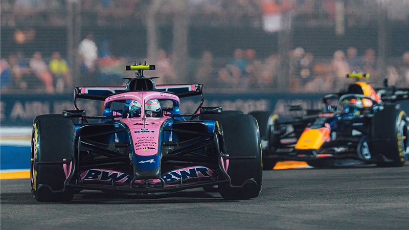 Franco Colapinto transita el circuito callejero de Marina Bay antes de su abandono en el Gran Premio de Singapur | Gentileza Alpine F1 Team