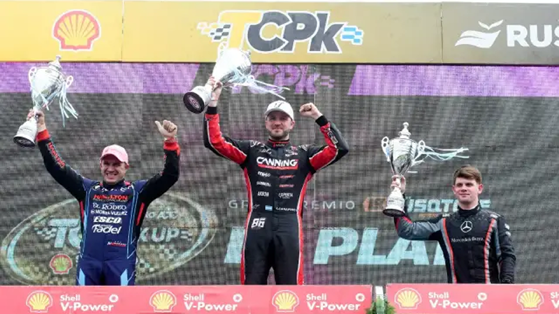 Canapino, Werner y Fritzler festejan en lo alto del podio del TC Pick Up | Gentileza ACTC