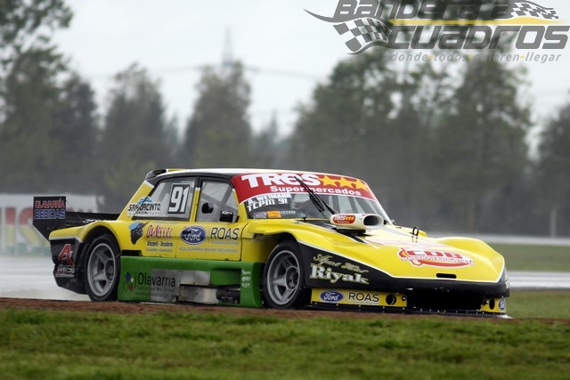 El olavarriense largó 26º y se las arregló para avanzar once posiciones.