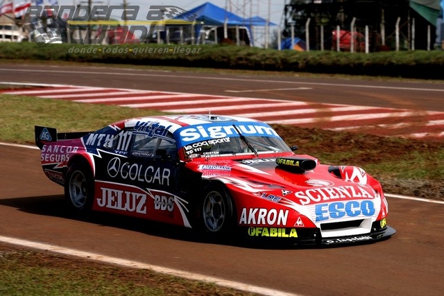 Guillermo Ortelli ya cosechó 6 títulos, 29 victorias, 77 podios, 29 pole position.