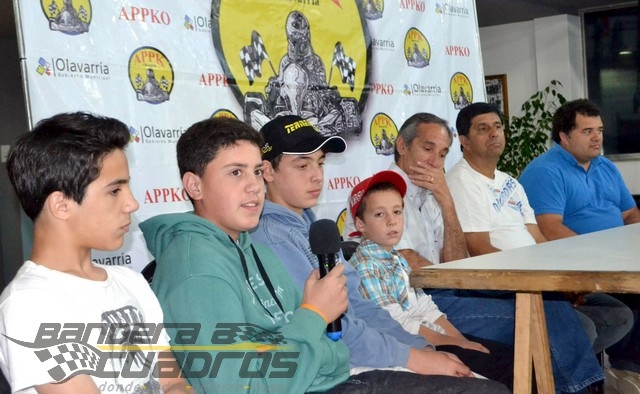 Autoridades municipales, miembros de la CD de la APPK Olavarría y varios pilotos anticiparon el cierre del karting del Sudeste que irá este sábado y domingo en el AMCO.