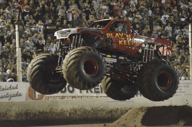 Este domingo habrá una camioneta gigante en El Fortín dentro del espectáculo del Speedway Internacional.