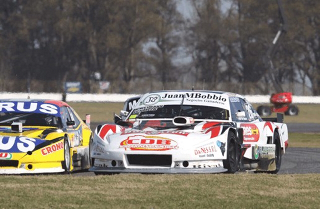 Alejandro Weimann, con la Dodge del Laboritto Jrs, tendrá dos fechas en Olavarría con el TC Pista Mouras.