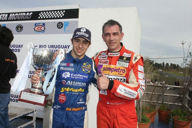 Ruggiero y Ugalde aprovecharon el buen auto que les entregó el Azul Sport Team