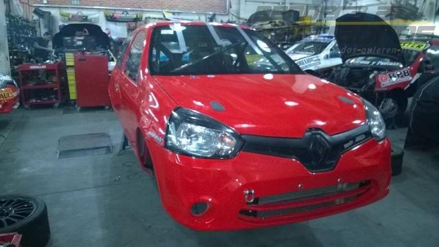 El Renalult Clio con el que debutará Agustín Herrera el domingo 14 de diciembre en Olavarría.
