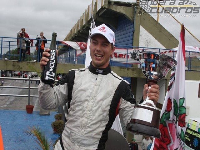Pole, serie y final para Ronconi.