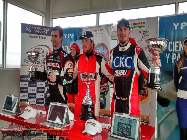 Los integrantes del podio del TC Pista.