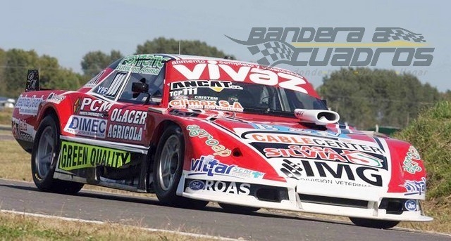 La Dodge del UR Racing conducida por Nicolás Pezzucchi se mostró veloz todo el viernes en Junín.